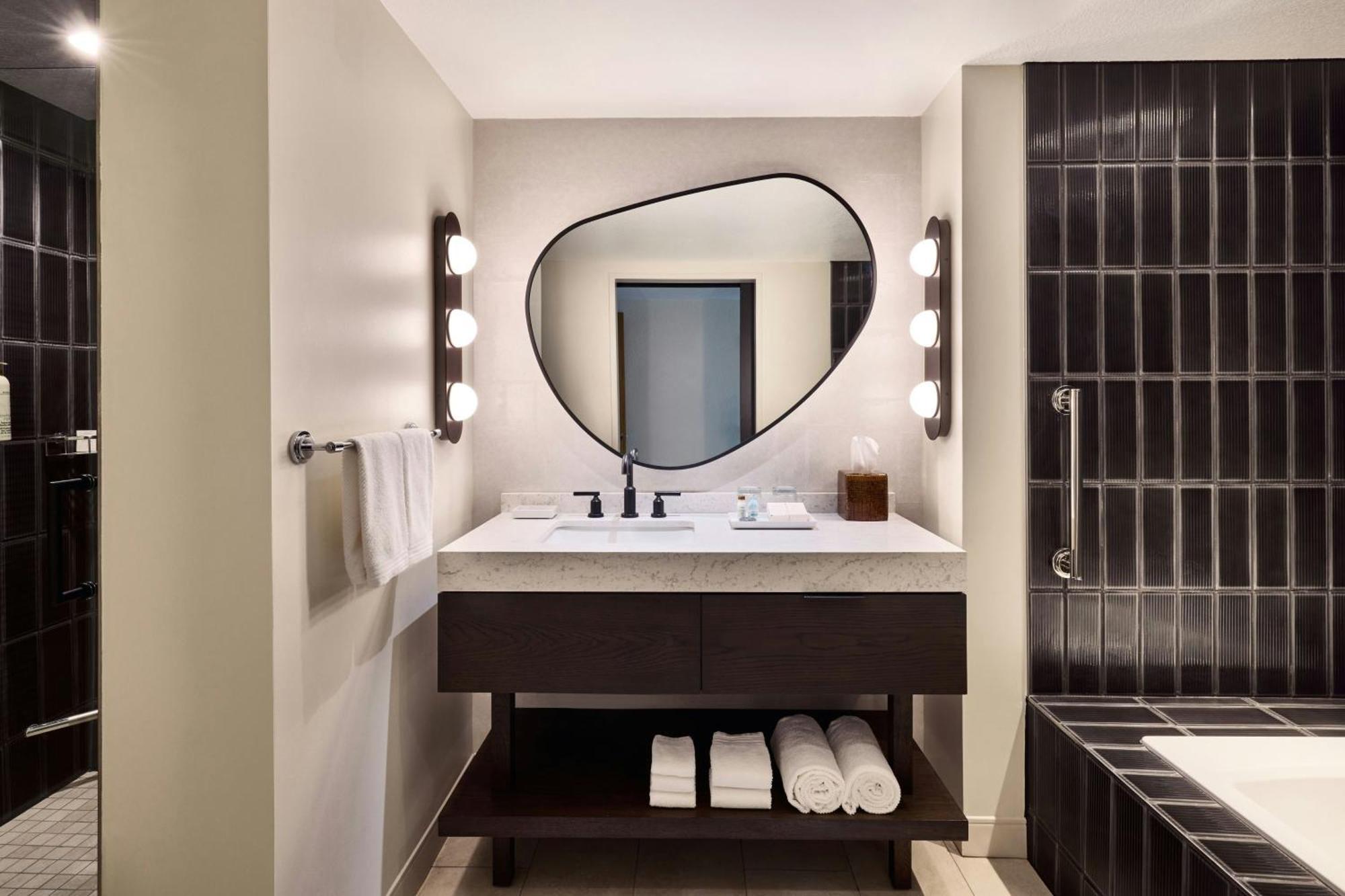 Renaissance Phoenix Glendale Hotel & Conference Center Bagian luar foto